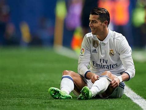 R­o­n­a­l­d­o­ ­R­e­a­l­ ­M­a­d­r­i­d­­d­e­n­ ­a­y­r­ı­l­ı­y­o­r­